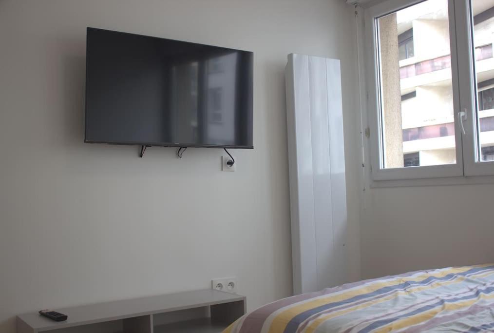 Апартаменты Studio Paris Sud A Cote Du Metro Вильжюиф Экстерьер фото